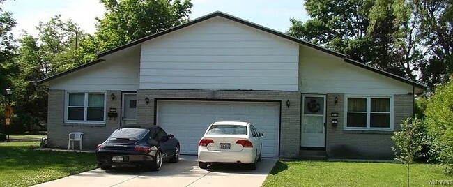 Primary Photo - 111 Sunshine Dr