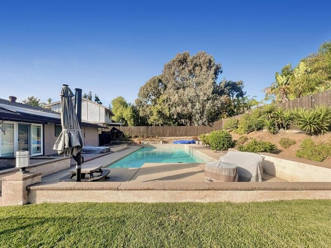 Building Photo - 12942 Francine Terrace