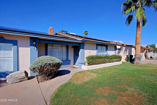 Building Photo - 4526 W Altadena Ave