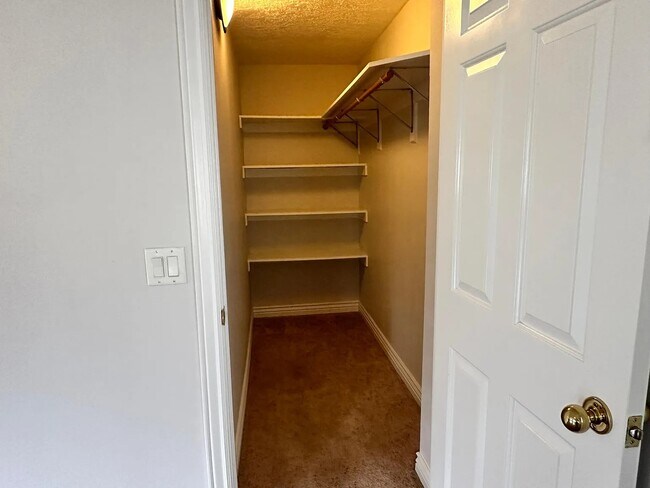 Building Photo - 515 W 100 S