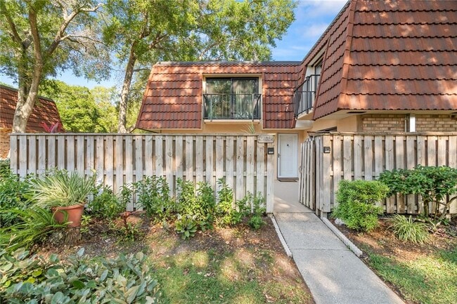 Building Photo - 2705 5th Ct