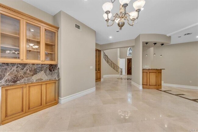 Building Photo - 5150 Teesdale Ave