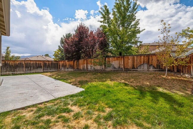Building Photo - 4 Bedroom Home with Loft & Mountain Views ...