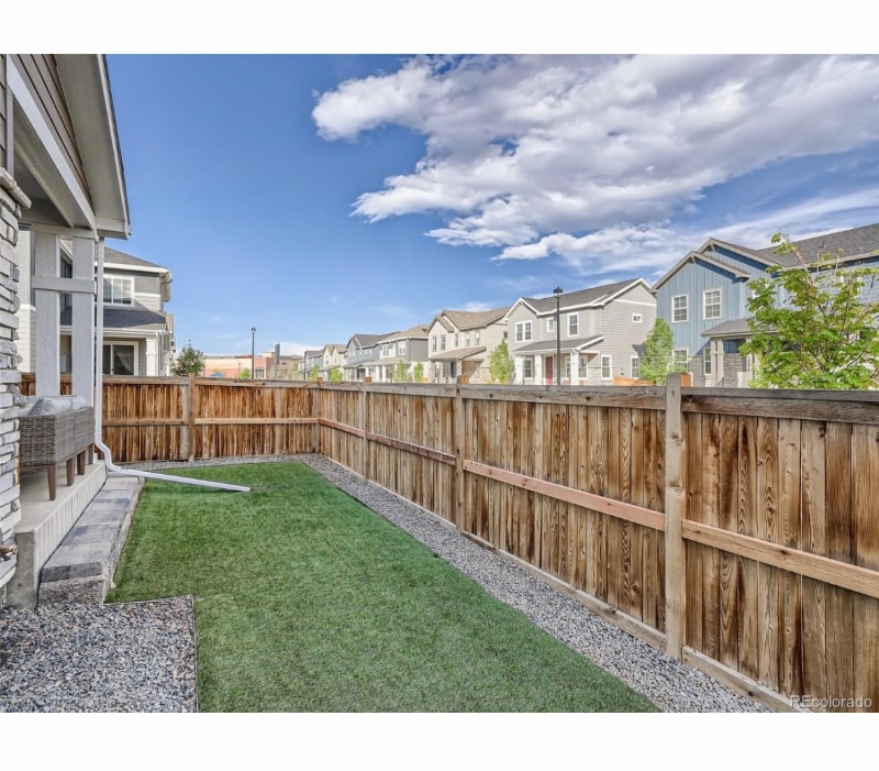 Building Photo - 10071 Flower St