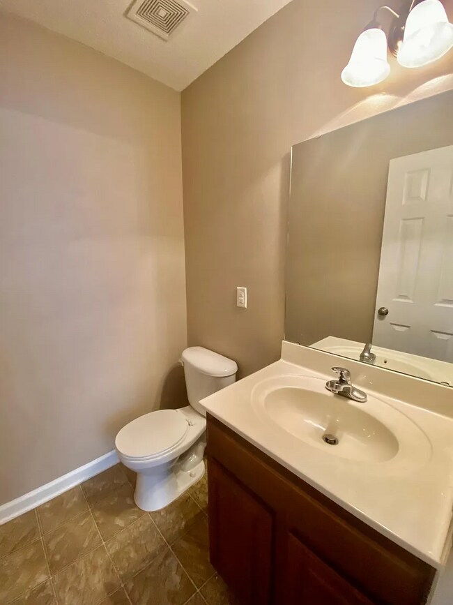 Building Photo - 149 Eagle Park Dr