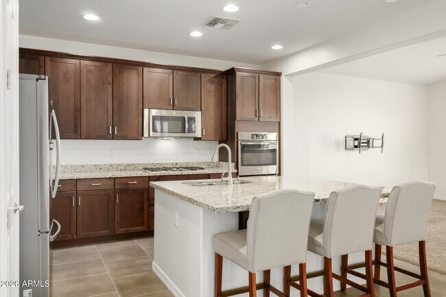 Building Photo - 5429 S Luiseno Blvd