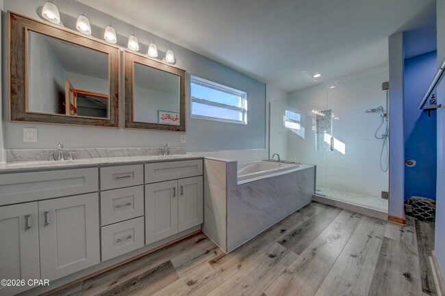 Building Photo - 1007 Cypress Ave