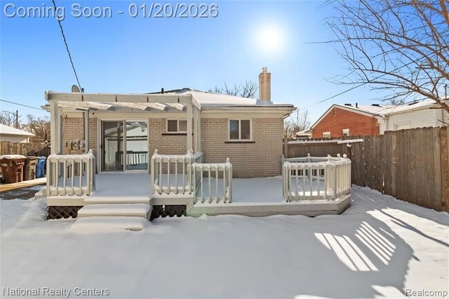 Building Photo - 29942 Avondale St