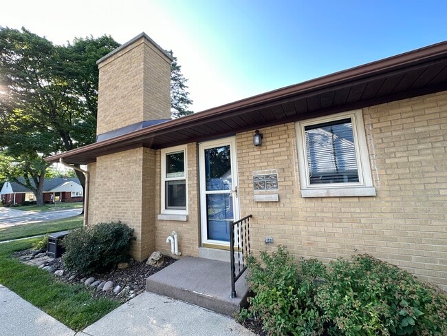 Building Photo - 2378 N 103rd St