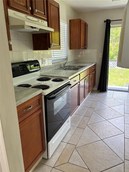 Building Photo - 625 Wildwood Way