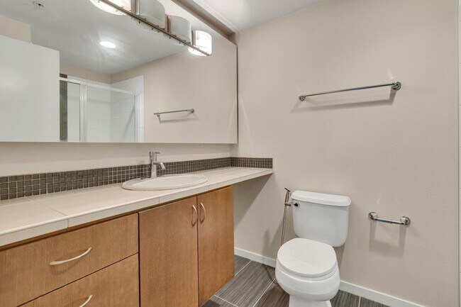 Building Photo - 15200 NE 81st Way