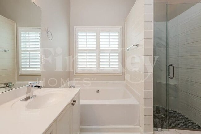 Building Photo - 77 Cypress Dr