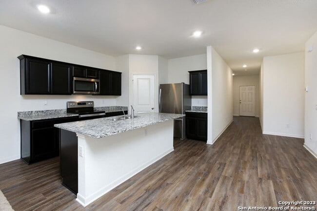 Building Photo - Modern Move-In Ready Home Near Lackland AFB | Pool, Park & Prime Location!