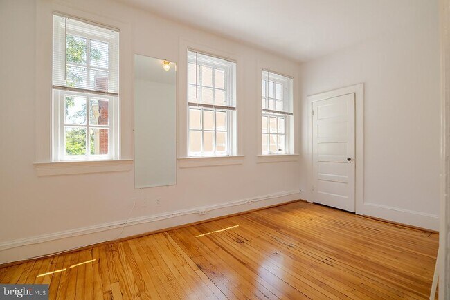Primary Photo - 2900-2908 Q St NW