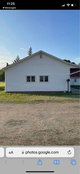 Building Photo - 126 E Park St