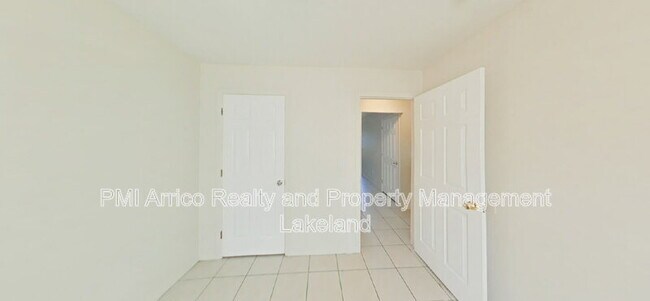 Building Photo - 507 Twin Pines Ln