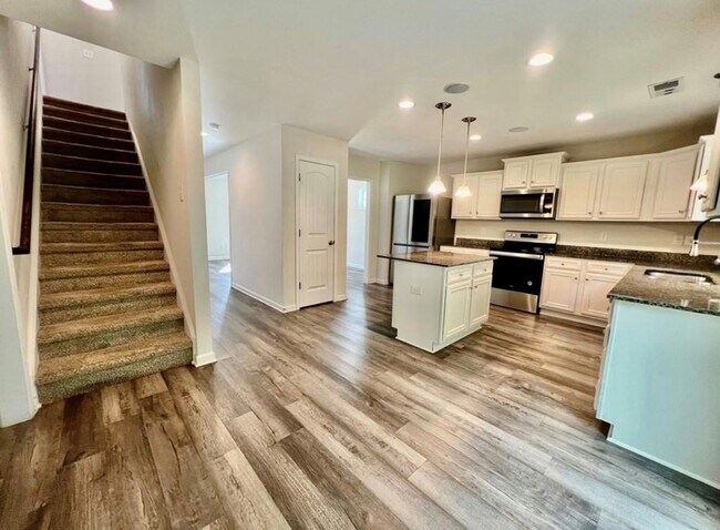 Building Photo - 85 Whitetail Cir
