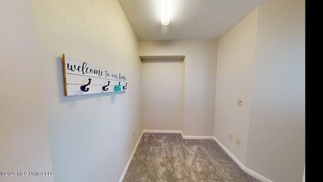 Building Photo - 2230 Beach Dr