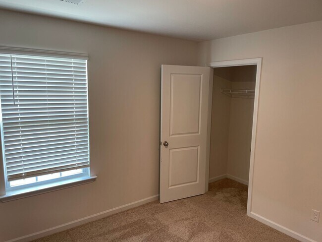 Building Photo - Complimentary Rent for a July ONLY Move in...