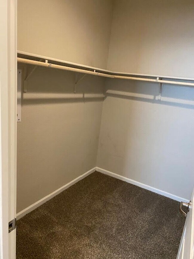 Building Photo - 2150 Santona Cir