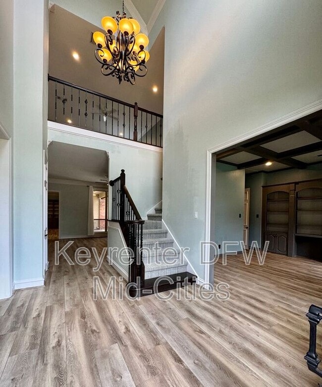 Building Photo - 2417 Creekside Cir S
