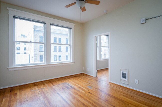 Building Photo - Maurice Dear Apartments