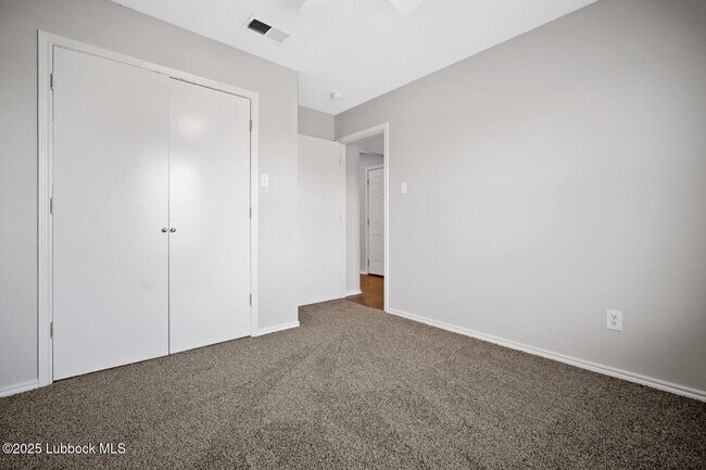 Building Photo - 2502 110th St