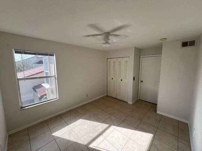 Building Photo - 5168 Conroy Rd