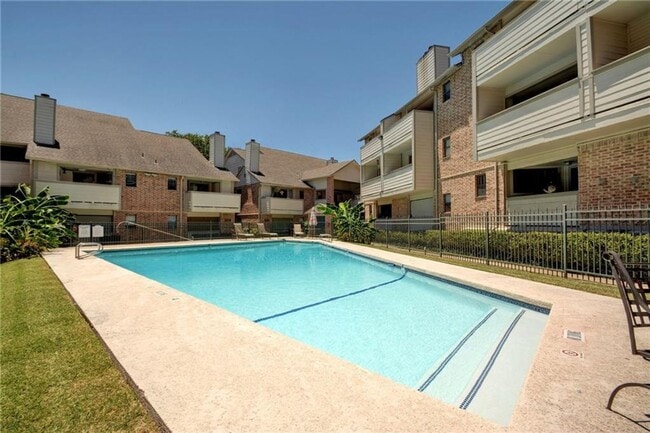 Building Photo - 2500 Burleson Rd