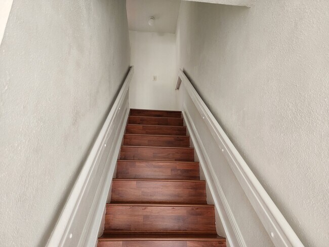 Building Photo - 8561 SW 109th Ave