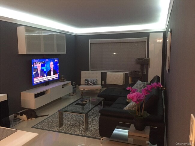 Building Photo - 666 Pelham Rd