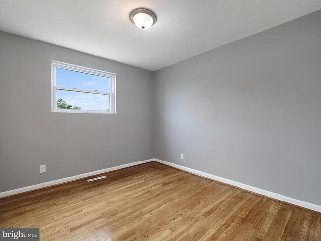 Building Photo - 4001 Starbrook Rd