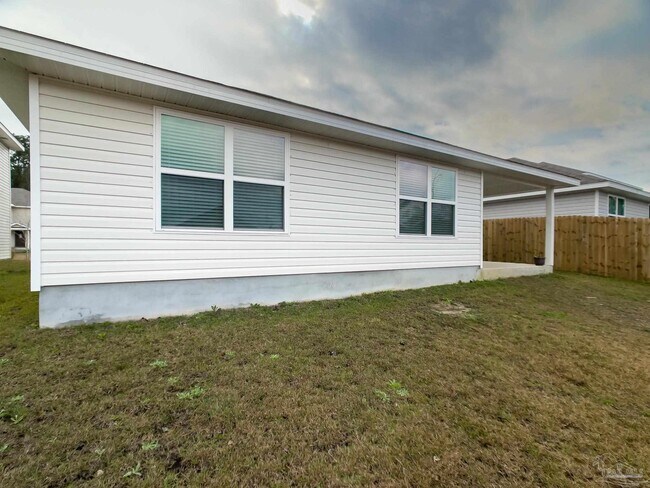 Building Photo - 5760 Blackhorse Cir