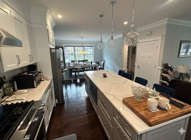 Building Photo - 53 Old Mystic St