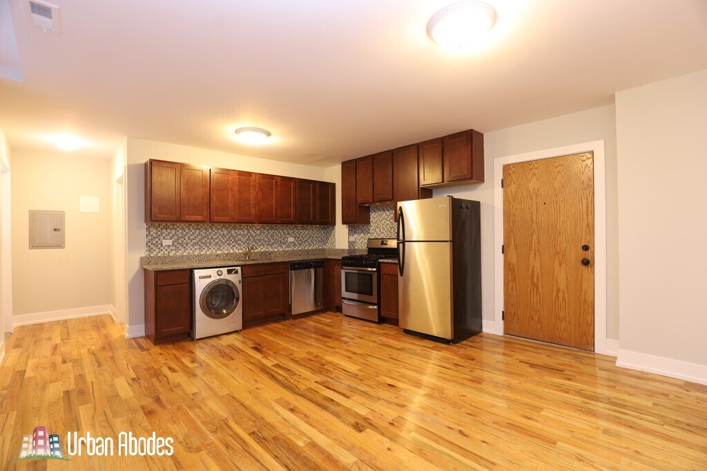 Building Photo - 564 W Arlington Pl