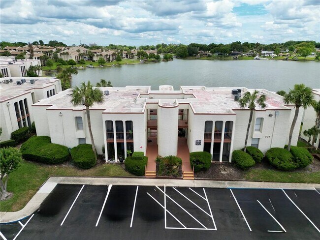 Building Photo - 524 Orange Dr