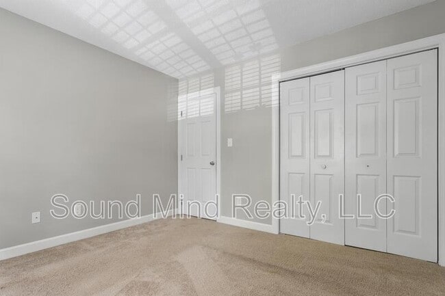 Building Photo - 112 Lomond Ln