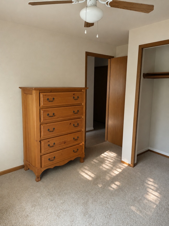 Building Photo - 2137 S Belair Dr
