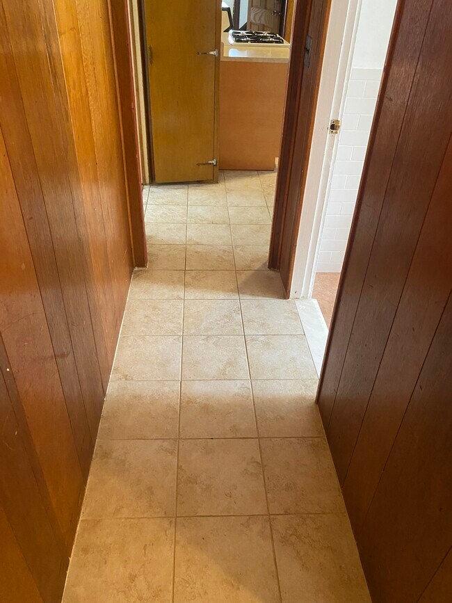 Building Photo - 71 Milton Ave