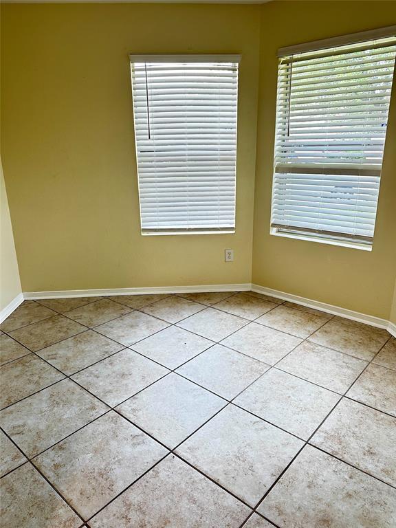 Building Photo - 15410 Apple Bloom Way