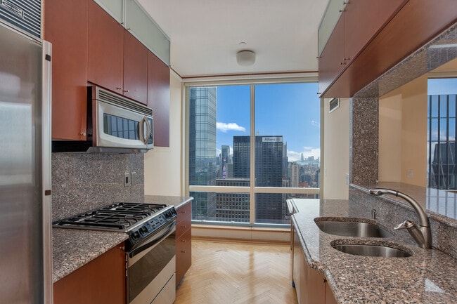 Building Photo - 230 W 56th St