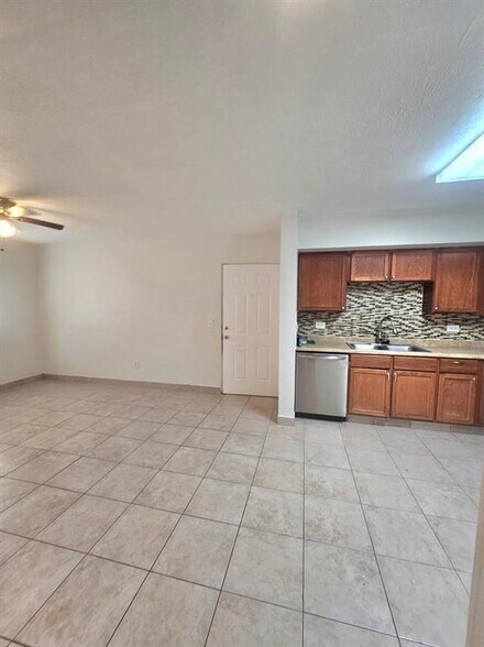 Building Photo - 3680 N 56th Ave