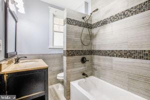 Building Photo - 1603 Otis St NE