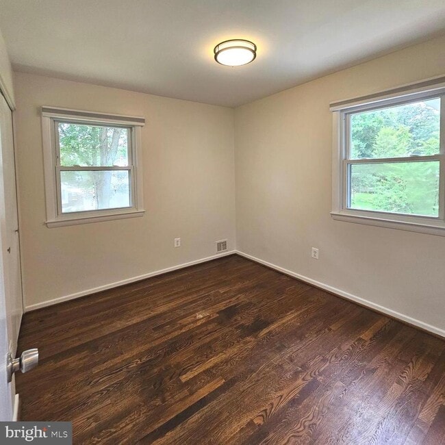 Building Photo - 8533 Pepperdine Dr