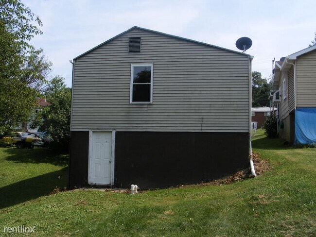 Building Photo - 3 br, 1.5 bath House - 1651 Old Brodhead Road