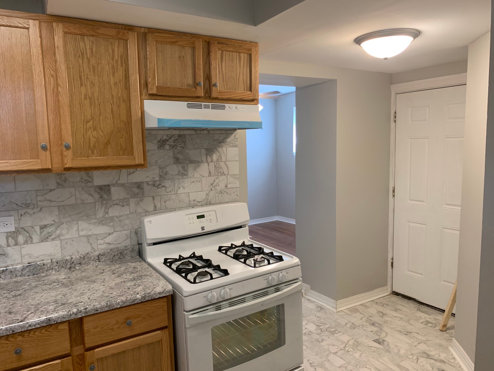 Building Photo - 4905 W Augusta Blvd