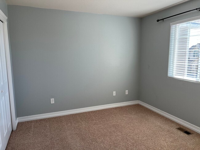 Building Photo - 4809 Garnet Way