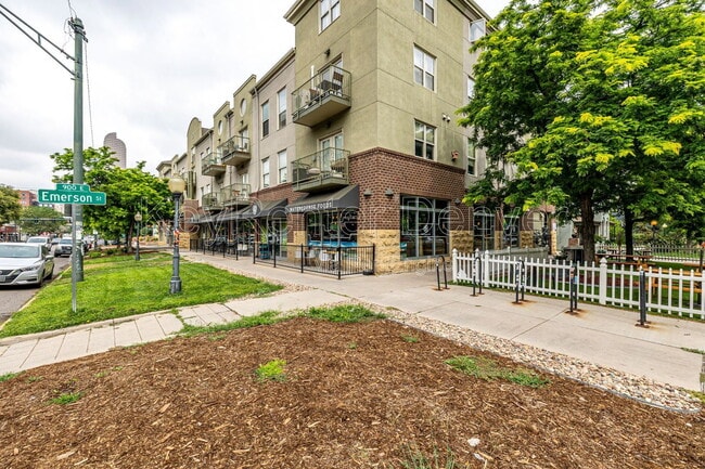Building Photo - 837 E 17th Ave