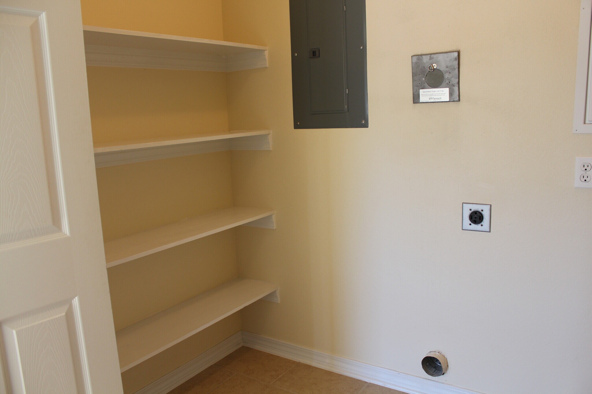 Washer area with storage - 741 N Nicholson Ave