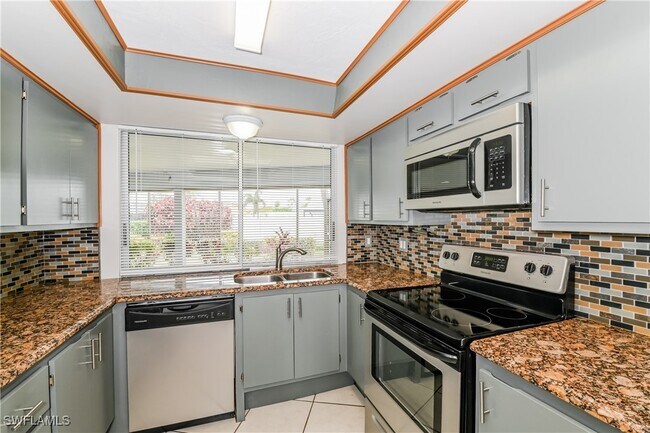 Primary Photo - 211 SE 45th St